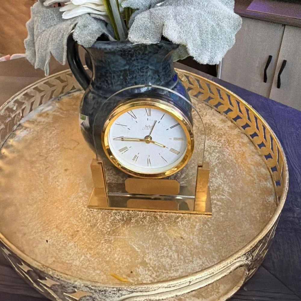 Vintage Selco Genève Swiss quartz desk clock — cleaned and working with new b‎